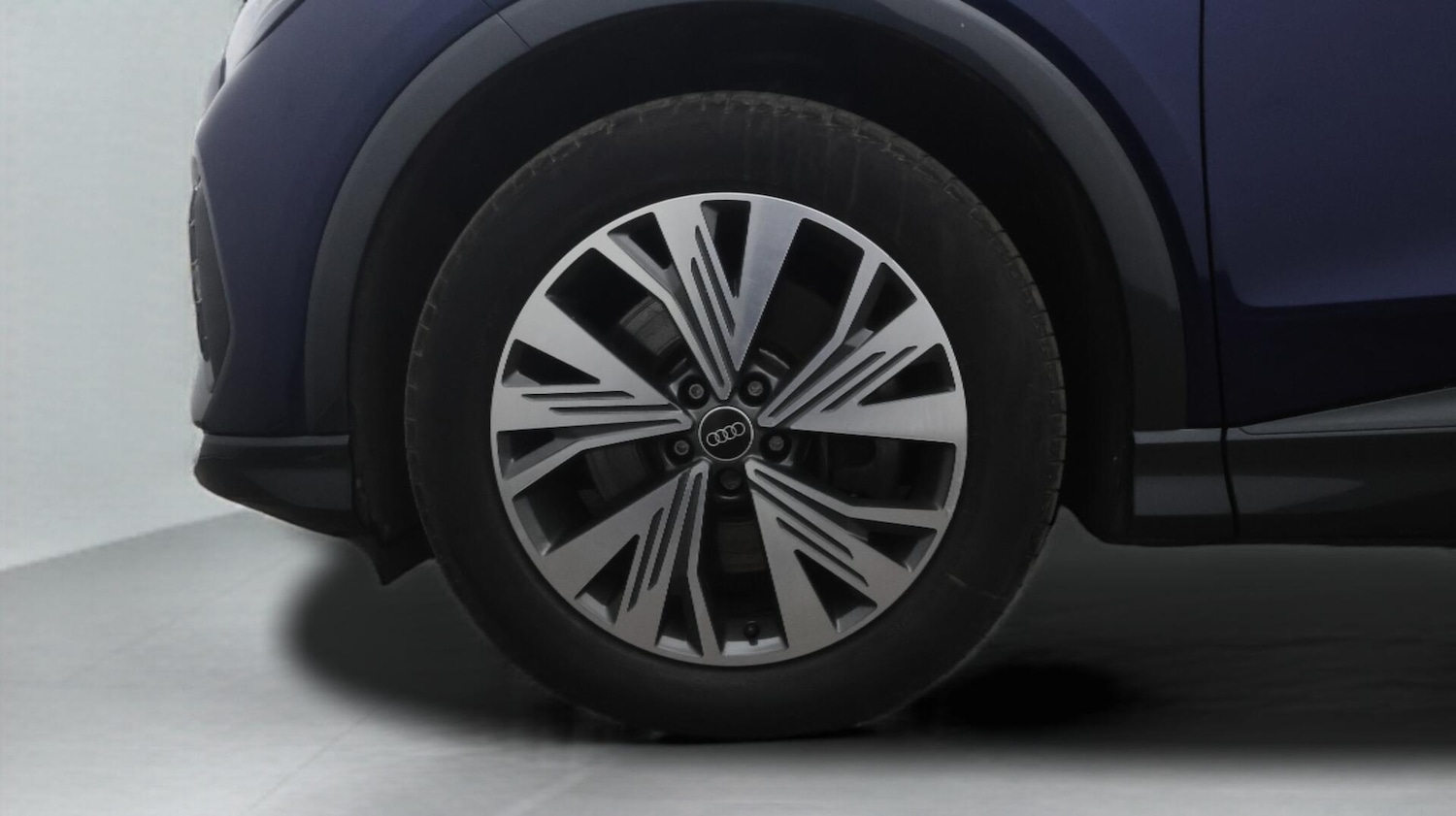 Used Audi Q4 e-tron 2023 for sale - 76702357: Photo 19