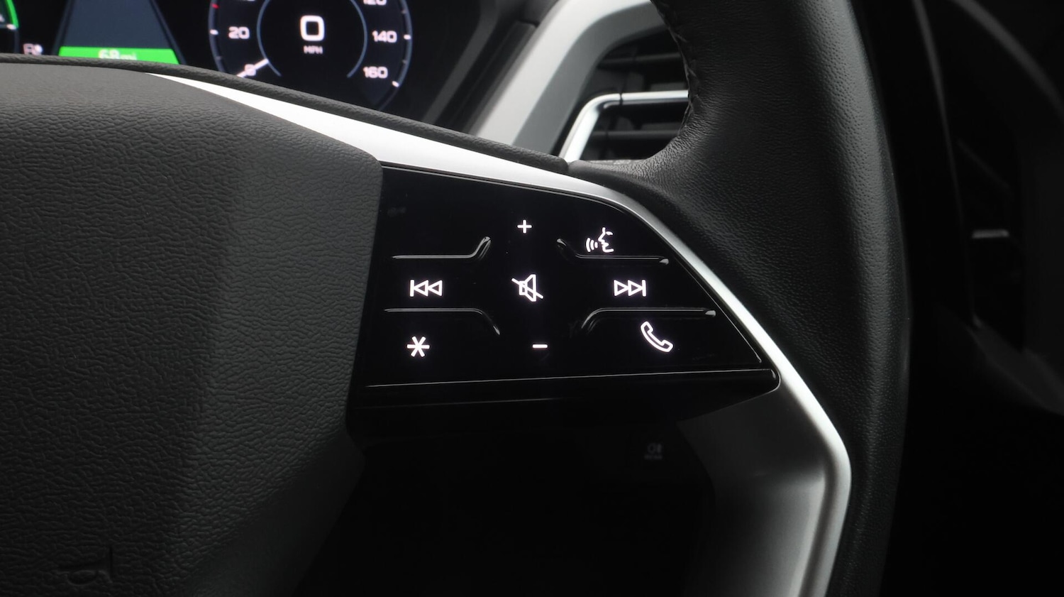 Used Audi Q4 e-tron 2023 for sale - 76702357: Photo 27