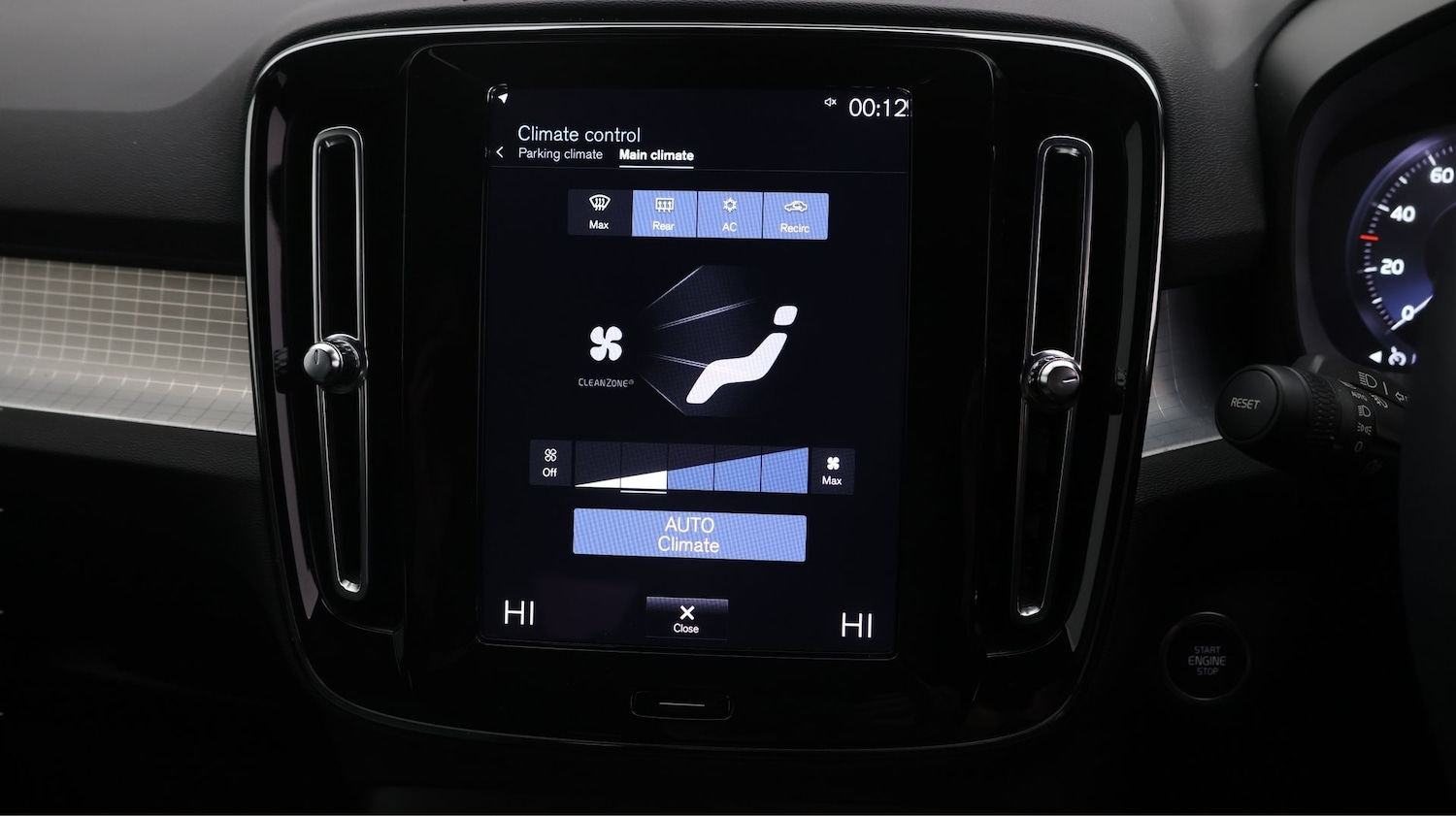 Used Volvo XC40 2023 for sale - 77848530: Photo 12