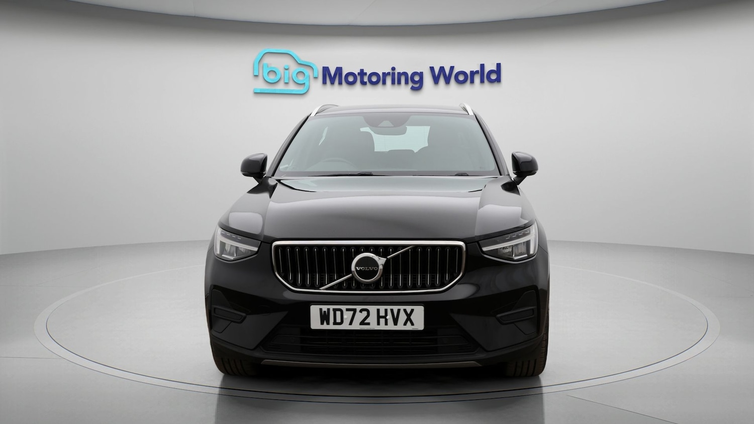 Used Volvo XC40 2023 for sale - 77848530: Photo 2