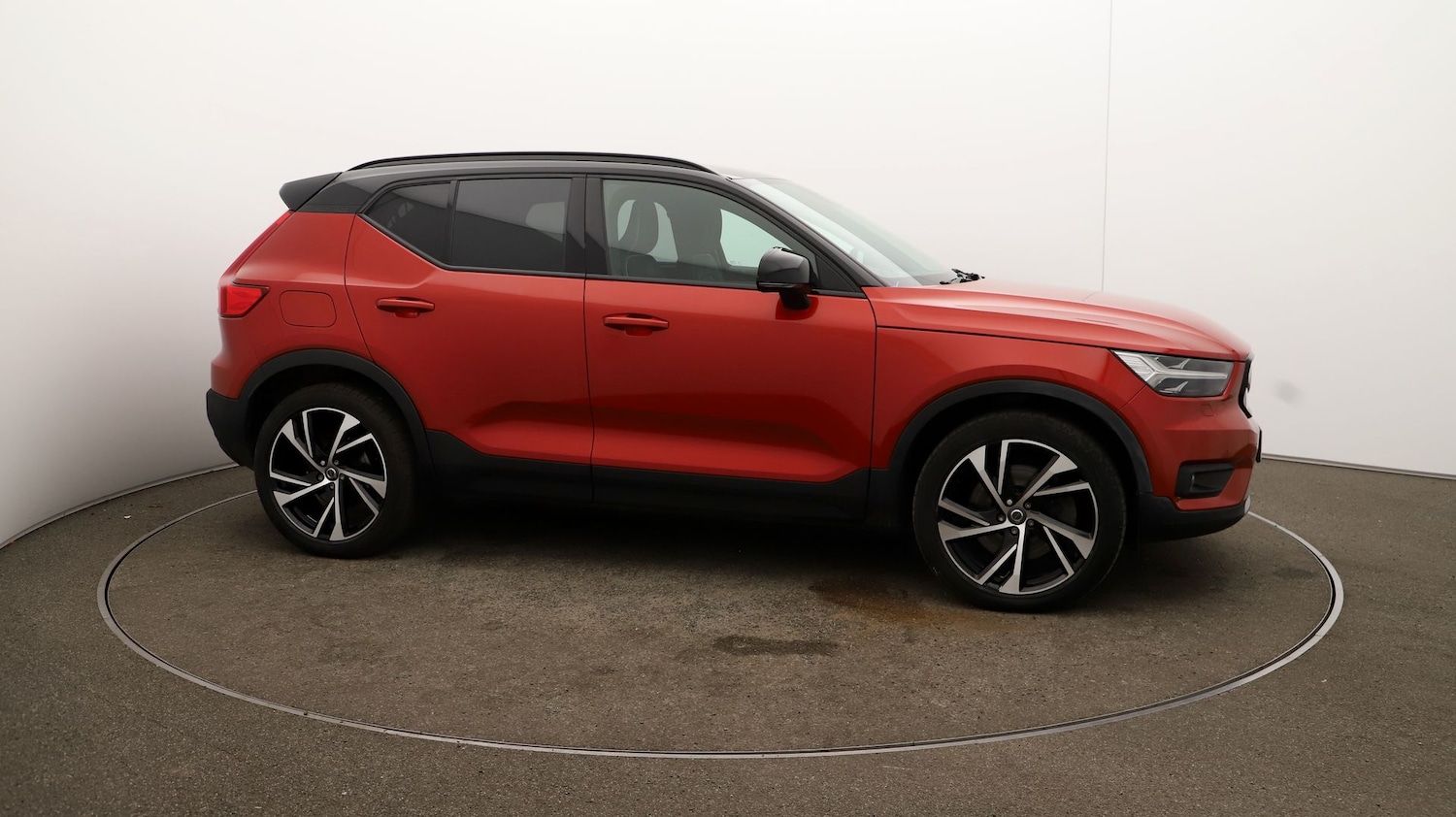 Used Volvo XC40 2021 for sale - 76809528: Photo 40