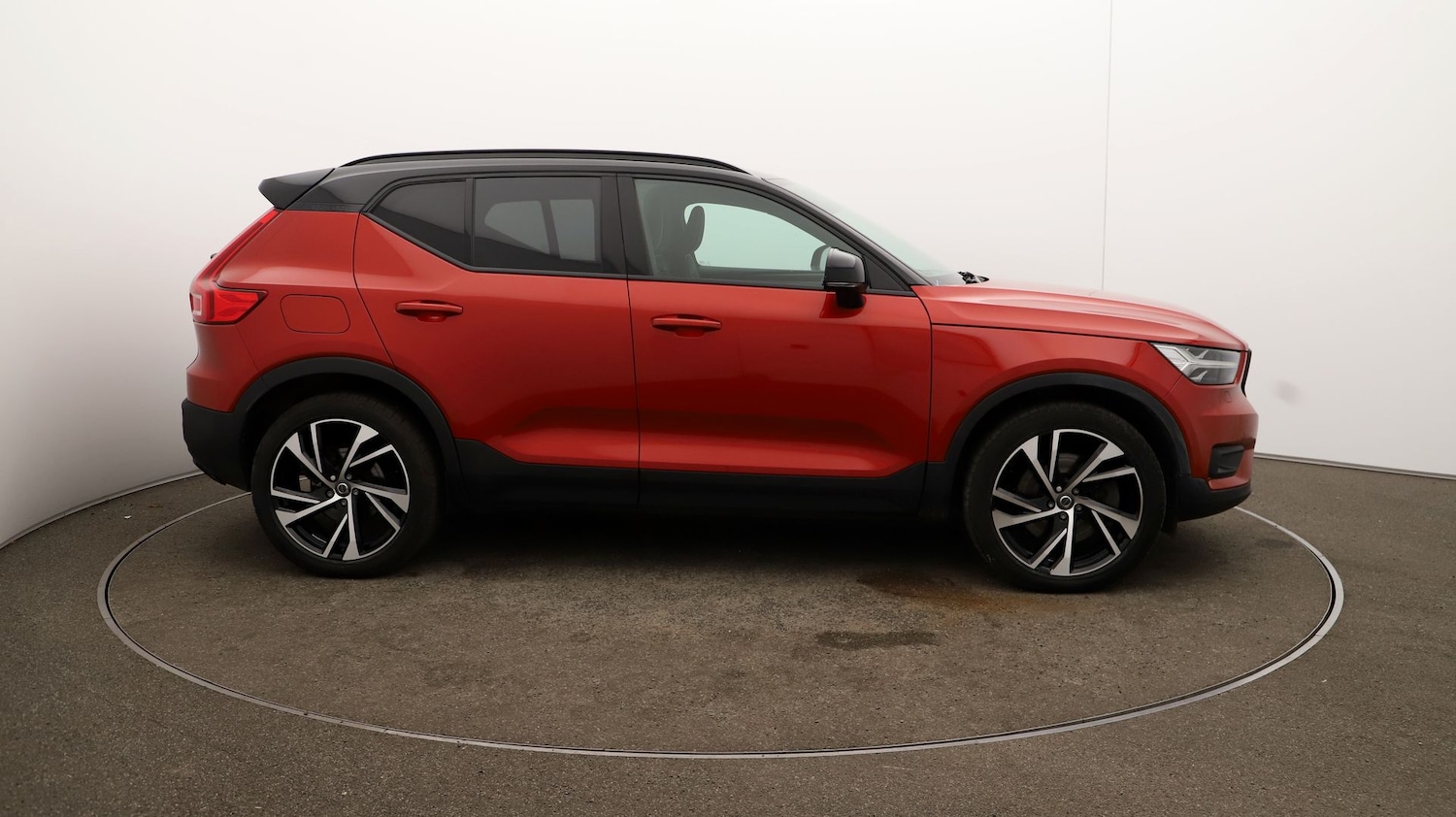 Used Volvo XC40 2021 for sale - 76809528: Photo 41