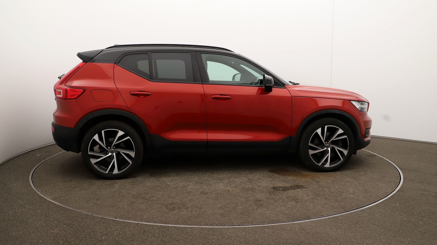 Used Volvo XC40 2021 for sale - 76809528: Photo 42