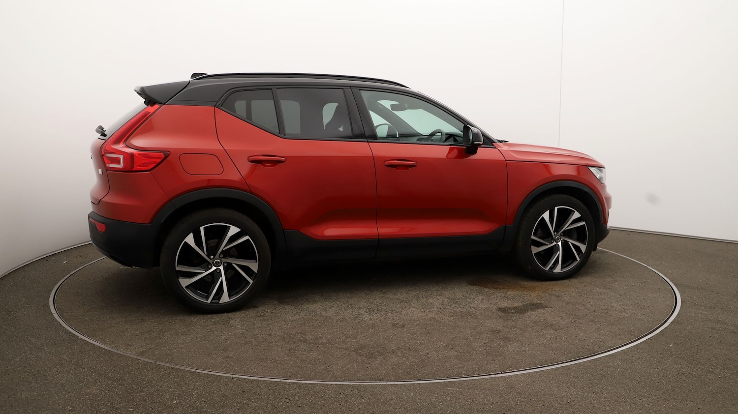 Used Volvo XC40 2021 for sale - 76809528: Photo 43