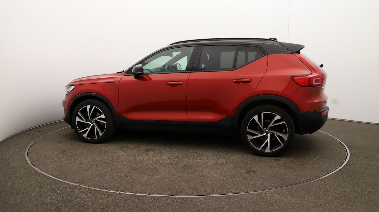 Used Volvo XC40 2021 for sale - 76809528: Photo 50