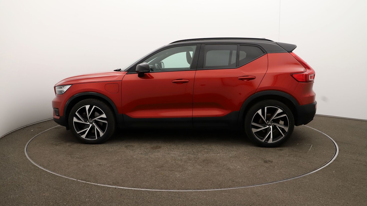 Used Volvo XC40 2021 for sale - 76809528: Photo 56