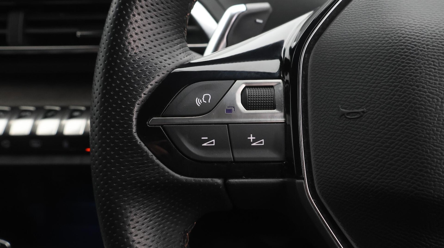 Used Peugeot 3008 for sale - 76728063: Photo 25