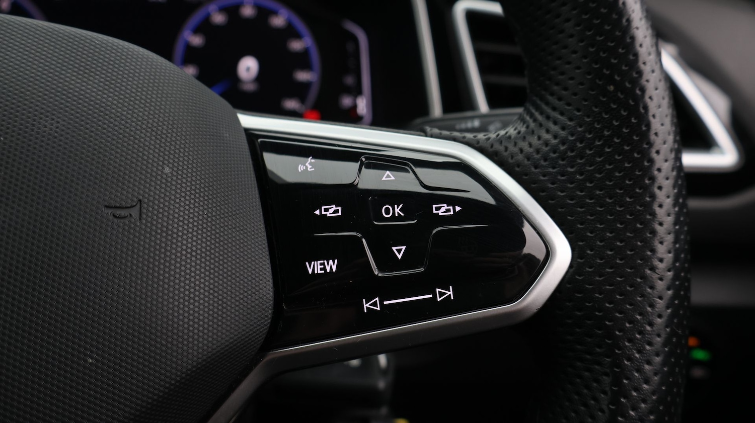 Used Volkswagen T-Roc 2022 for sale - 77746598: Photo 22