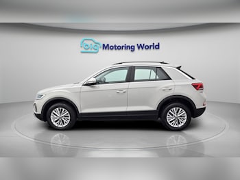 Used Volkswagen T-Roc 2023 for sale - 79018004: Photo