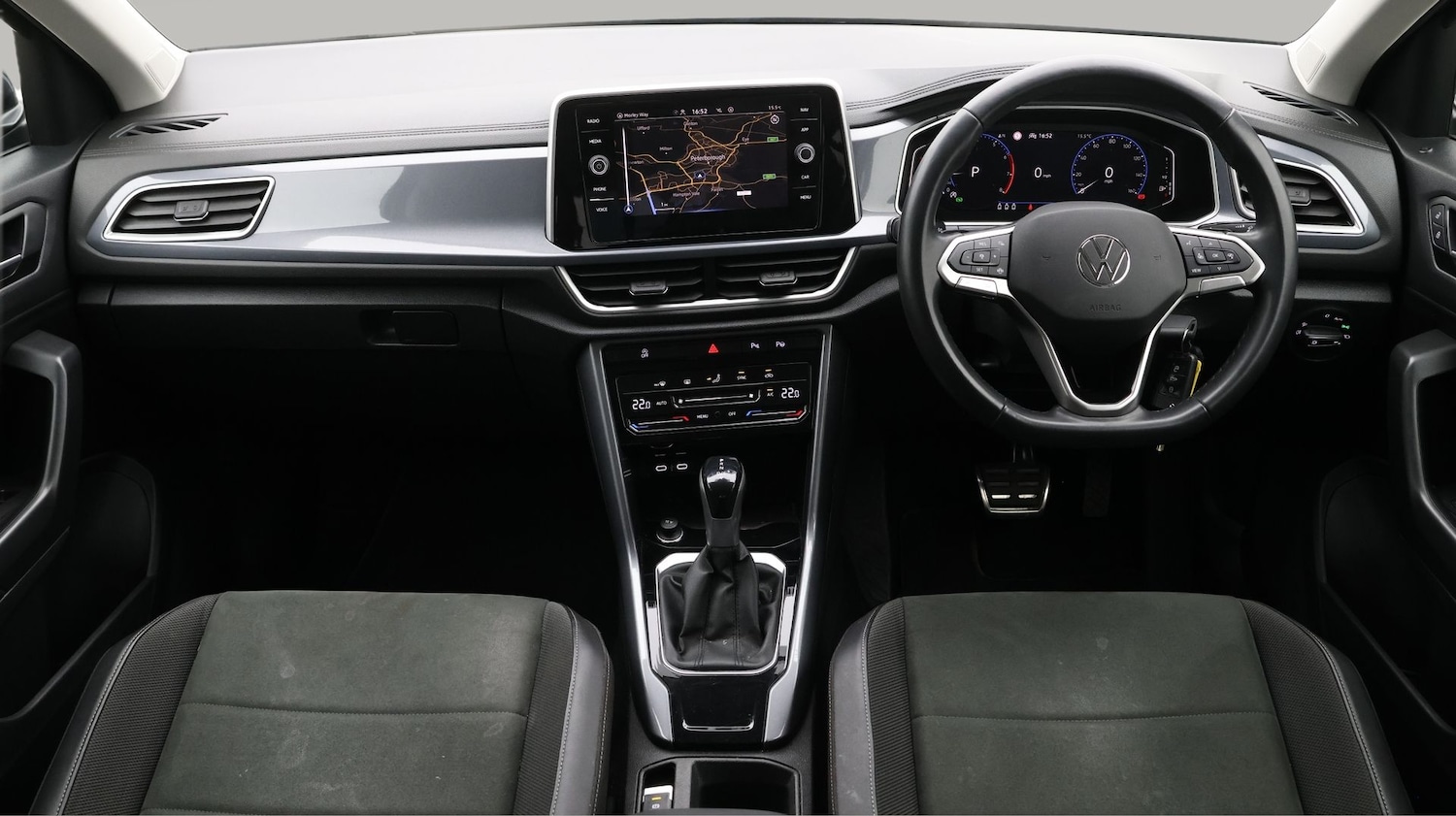 Used Volkswagen T-Roc 2024 for sale - 77262649: Photo 13