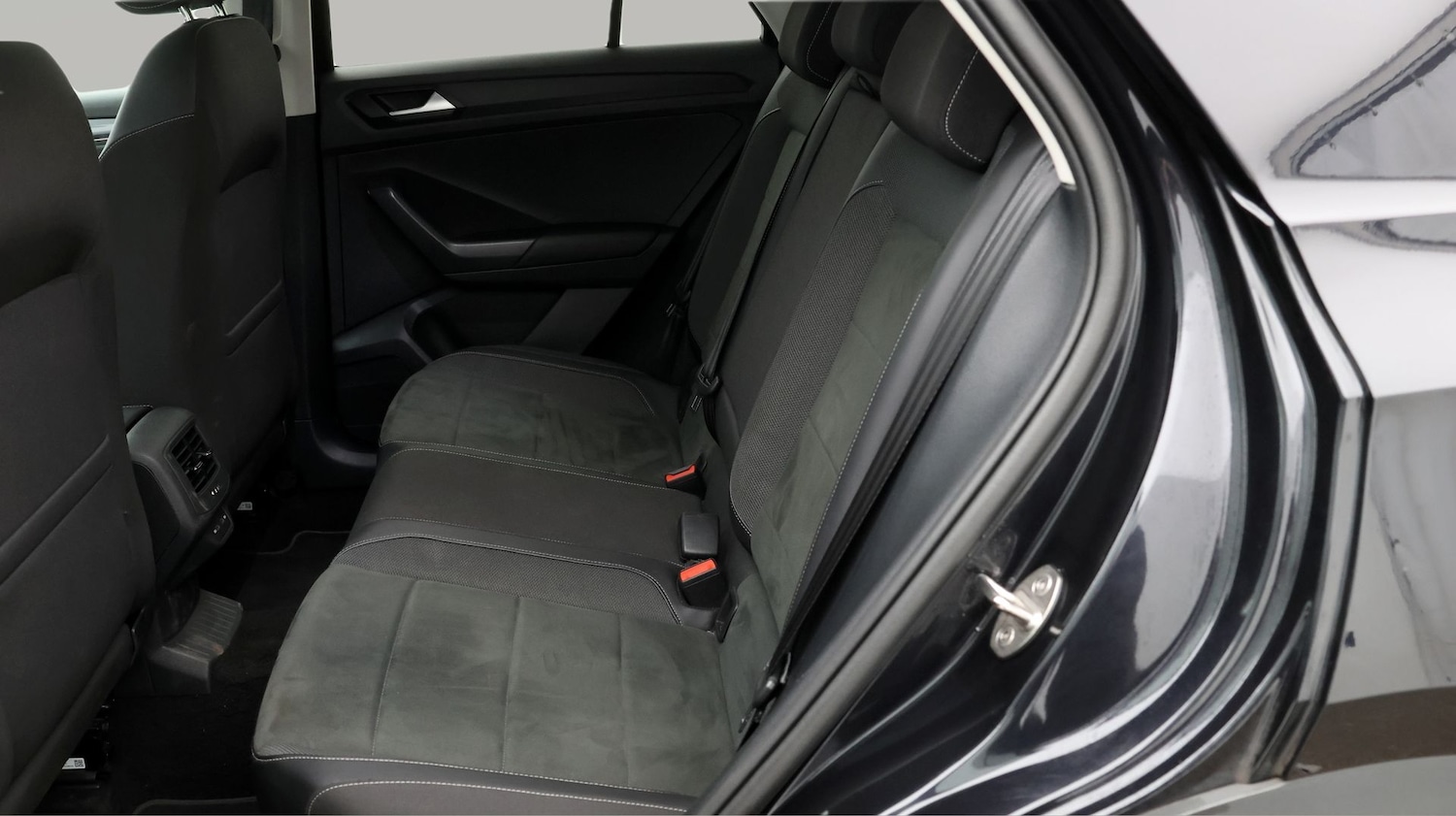 Used Volkswagen T-Roc 2024 for sale - 77262649: Photo 16