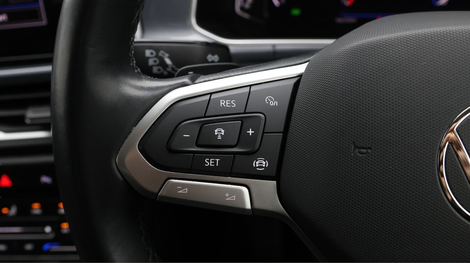 Used Volkswagen T-Roc 2024 for sale - 77262649: Photo 20