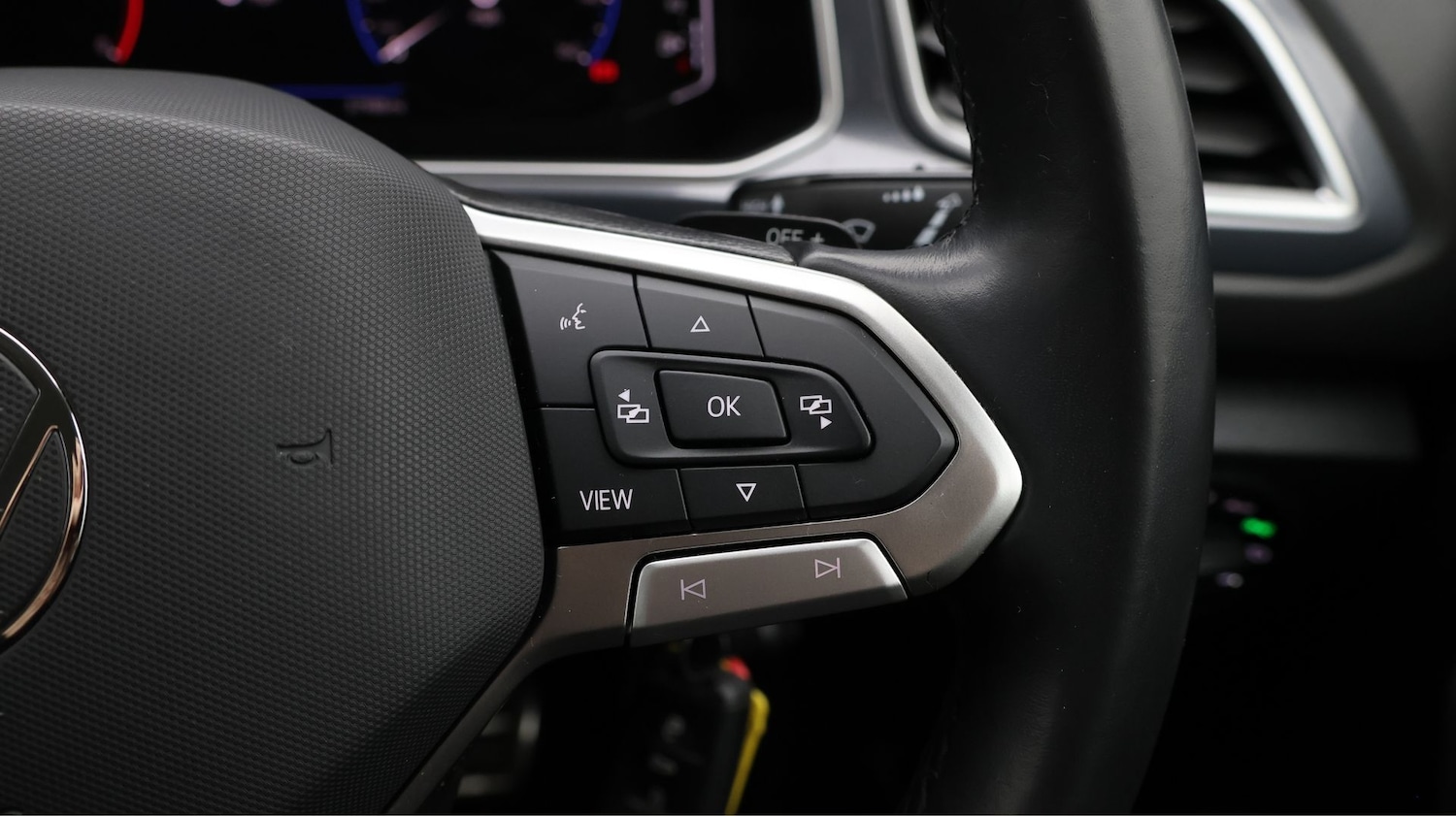 Used Volkswagen T-Roc 2024 for sale - 77262649: Photo 21