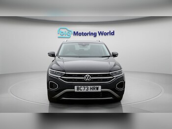 Used Volkswagen T-Roc 2024 for sale - 77262649: Photo