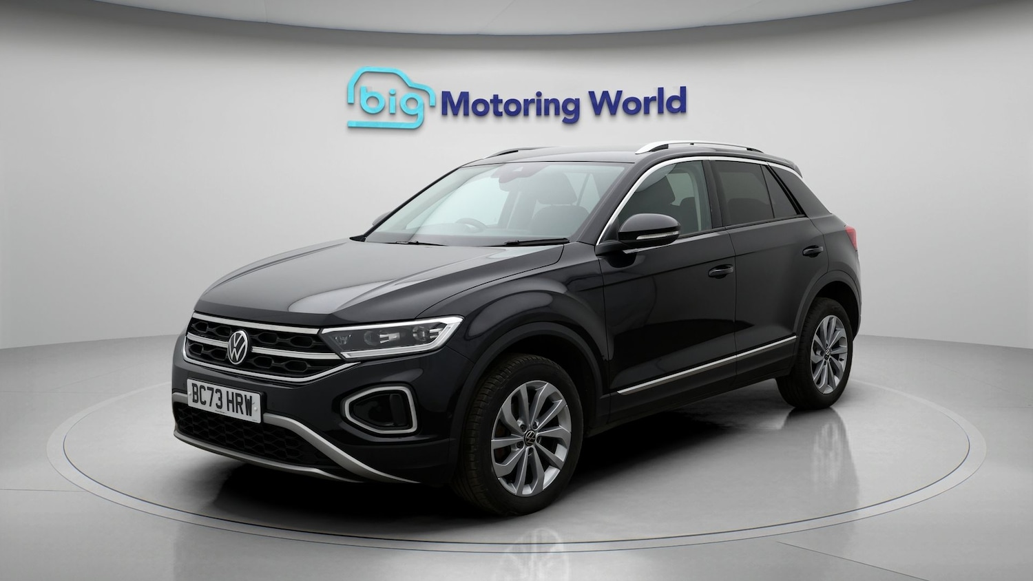 Used Volkswagen T-Roc 2024 for sale - 77262649: Photo 3