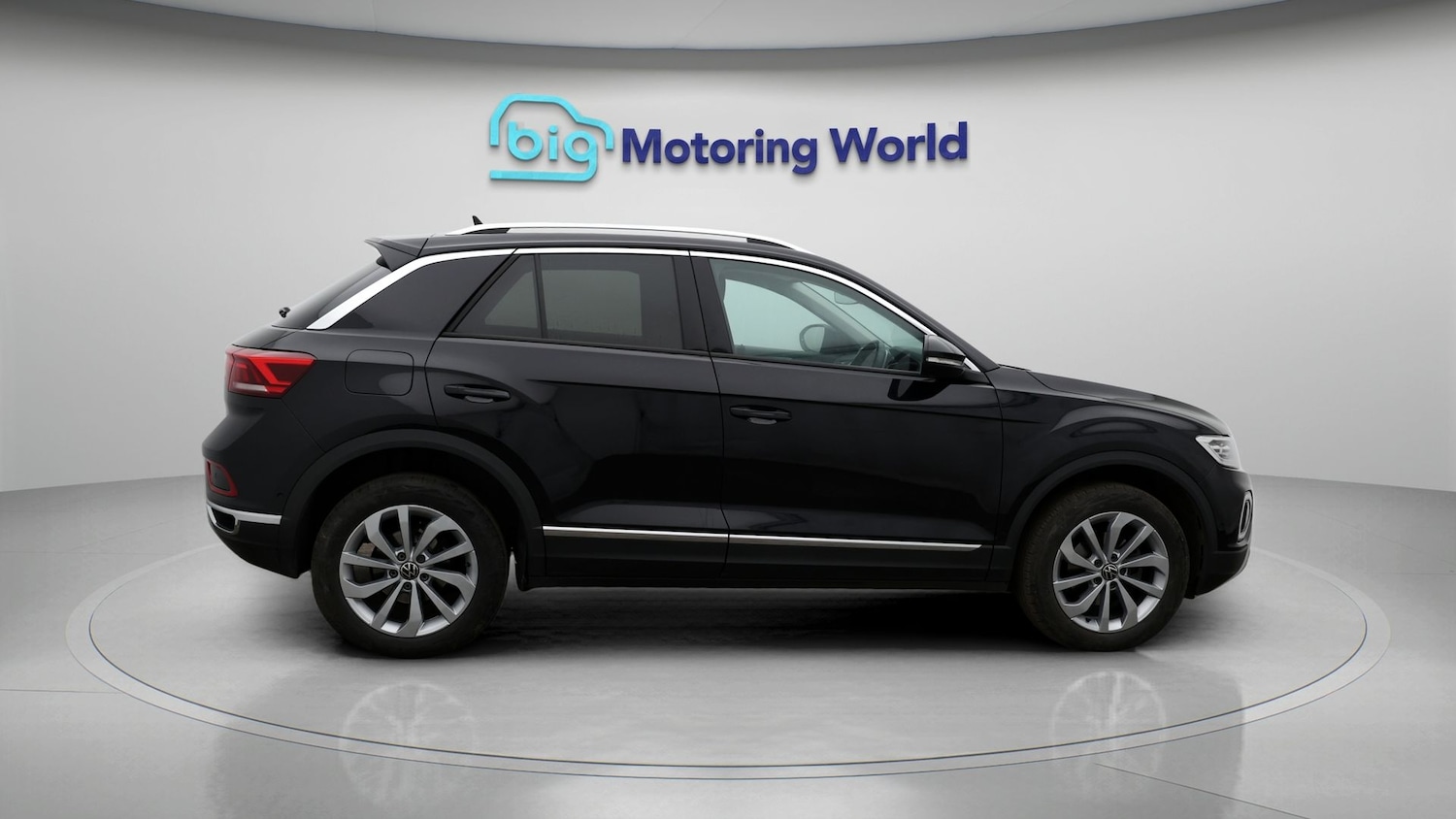Used Volkswagen T-Roc 2024 for sale - 77262649: Photo 8