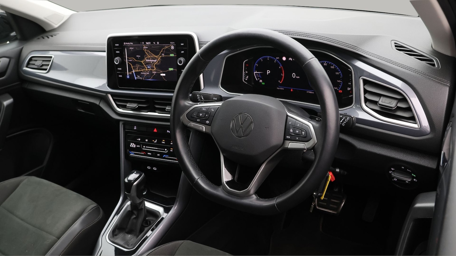 Used Volkswagen T-Roc 2024 for sale - 77262649: Photo 9