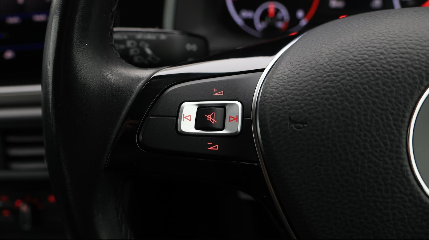 Used Volkswagen Polo 2020 for sale - 76433318: Photo 24