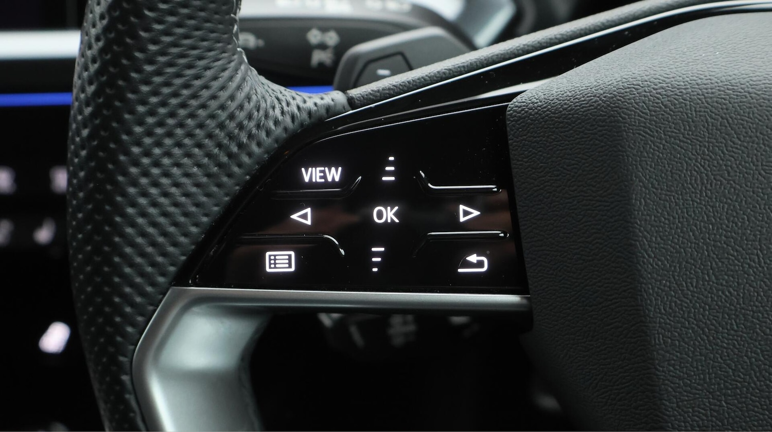 Used Audi Q4 e-tron 2023 for sale - 76159171: Photo 24