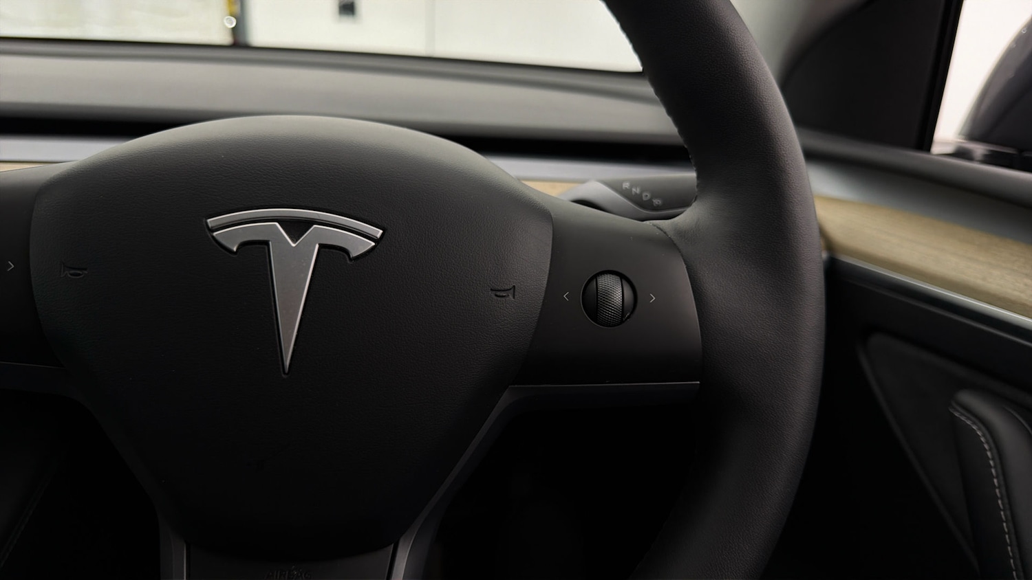 Used Tesla Model Y 2023 for sale - 77946885: Photo 23