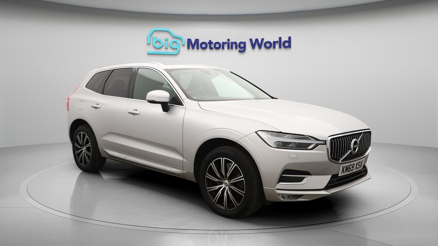 Used Volvo XC60 2019 for sale - 76388104: Photo 2