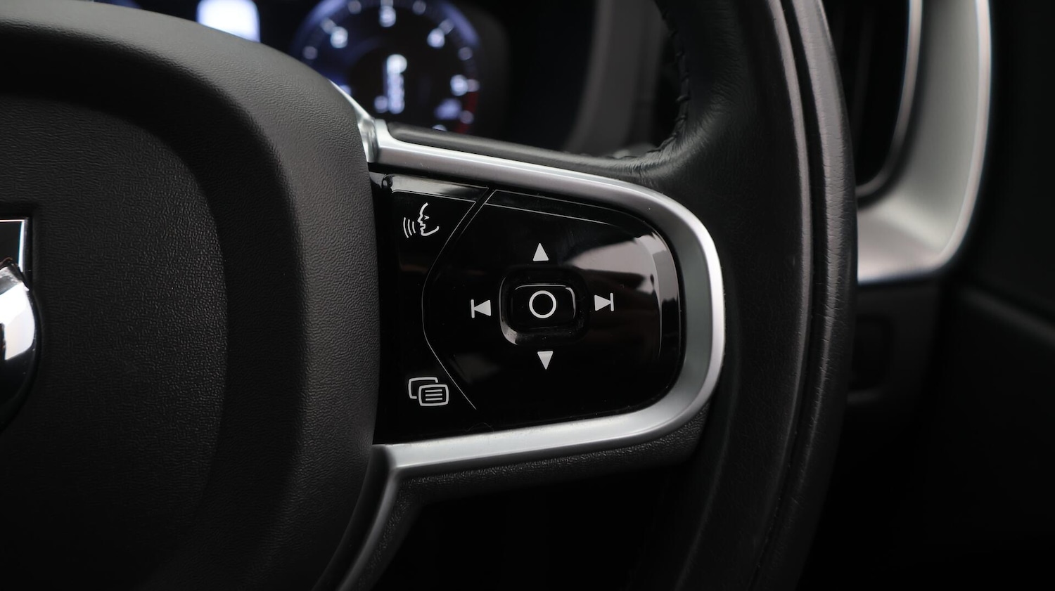 Used Volvo XC60 2019 for sale - 76388104: Photo 25