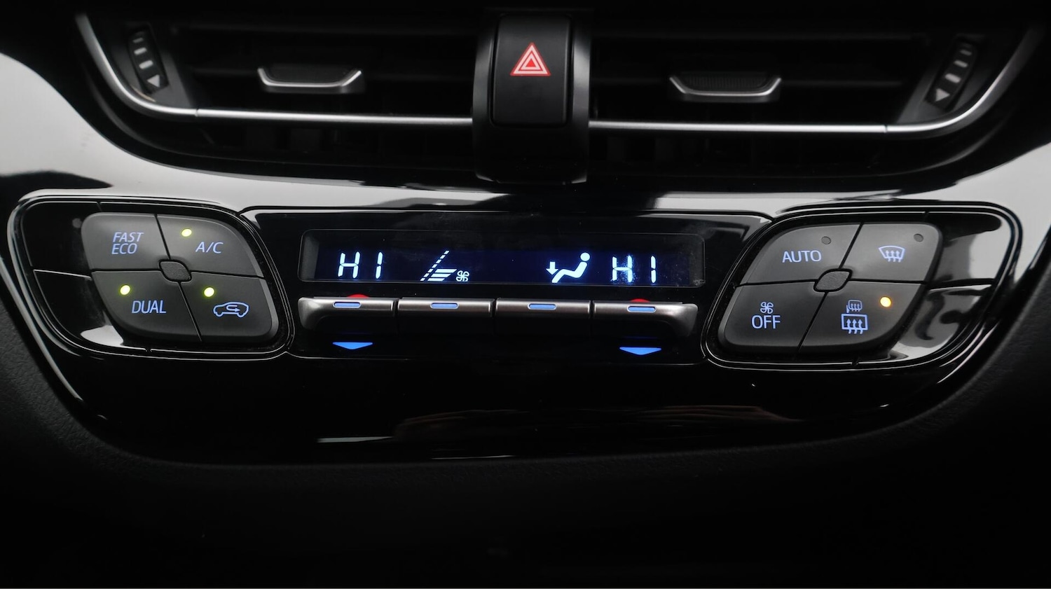 Used Toyota C-HR 2020 for sale - 76433252: Photo 13