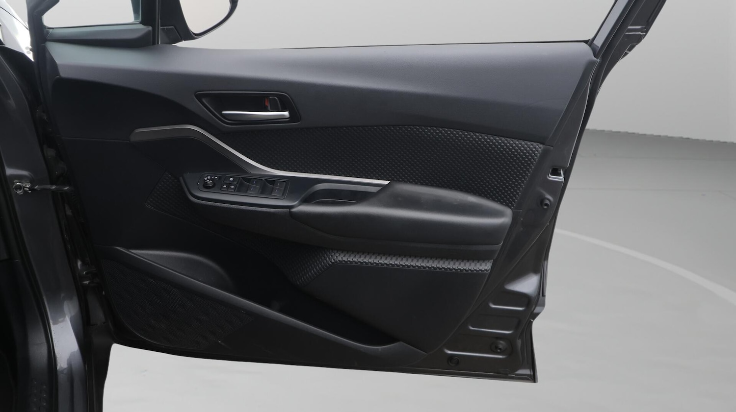 Used Toyota C-HR 2020 for sale - 76433252: Photo 16