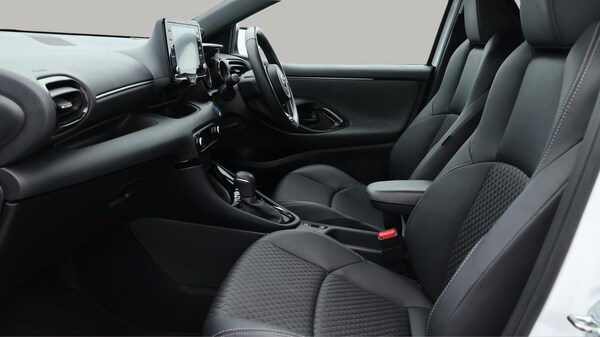Used Toyota Yaris 2022 for sale - 75741388: Photo 15