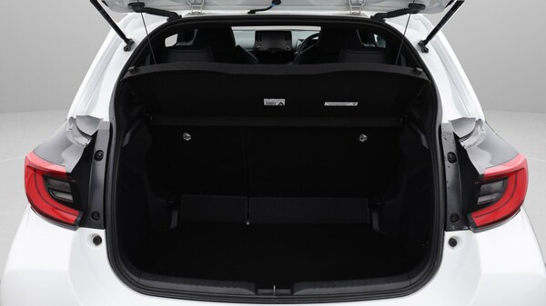 Used Toyota Yaris 2022 for sale - 75741388: Photo 18
