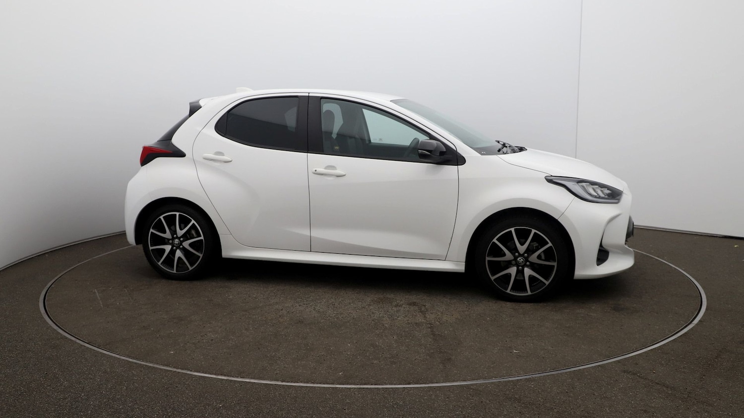 Used Toyota Yaris 2022 for sale - 76810130: Photo 40