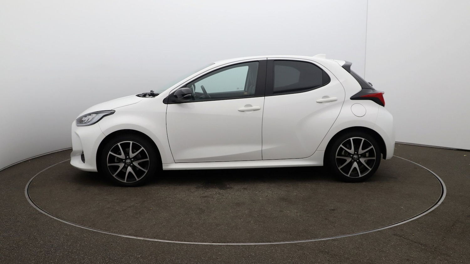 Used Toyota Yaris 2022 for sale - 76810130: Photo 57