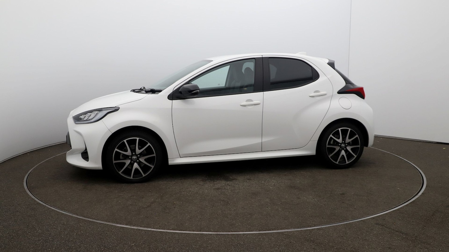 Used Toyota Yaris 2022 for sale - 76810130: Photo 58