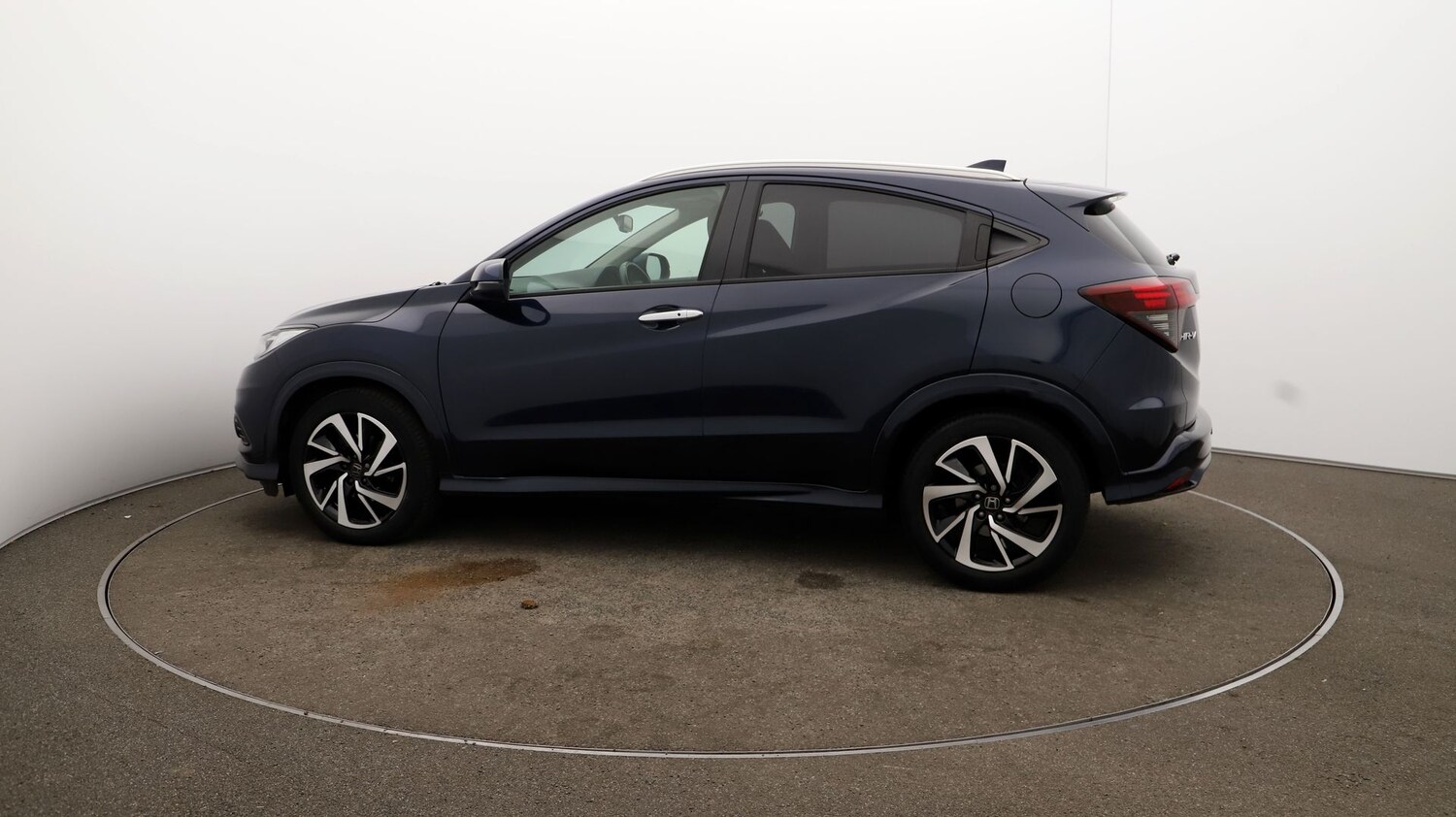 Used Honda HR-V for sale - 76810110: Photo 50