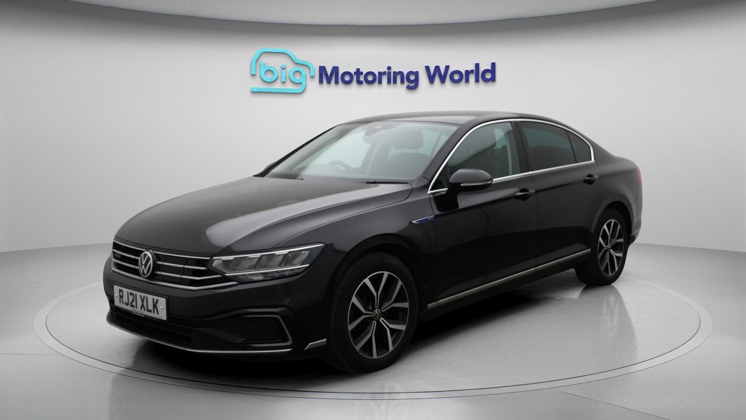 Used Volkswagen Passat for sale - 76735049: Photo 4