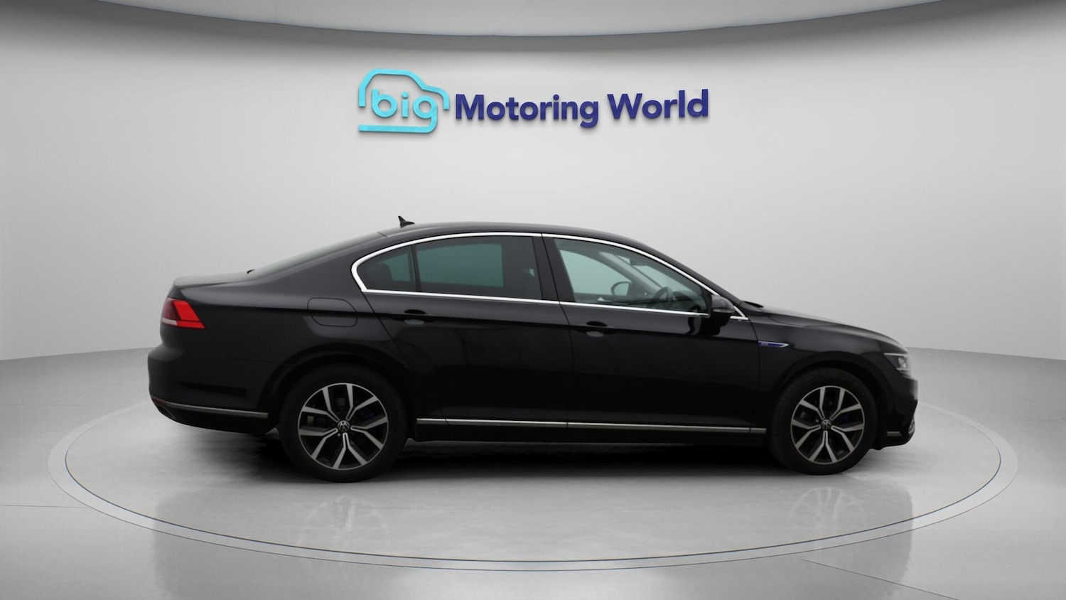 Used Volkswagen Passat for sale - 76735049: Photo 9