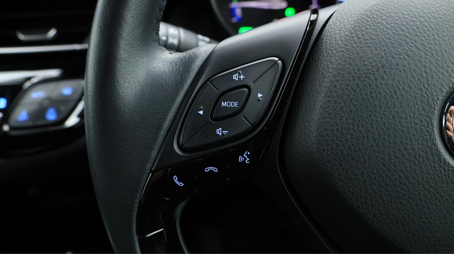 Used Toyota C-HR 2022 for sale - 76238828: Photo 24