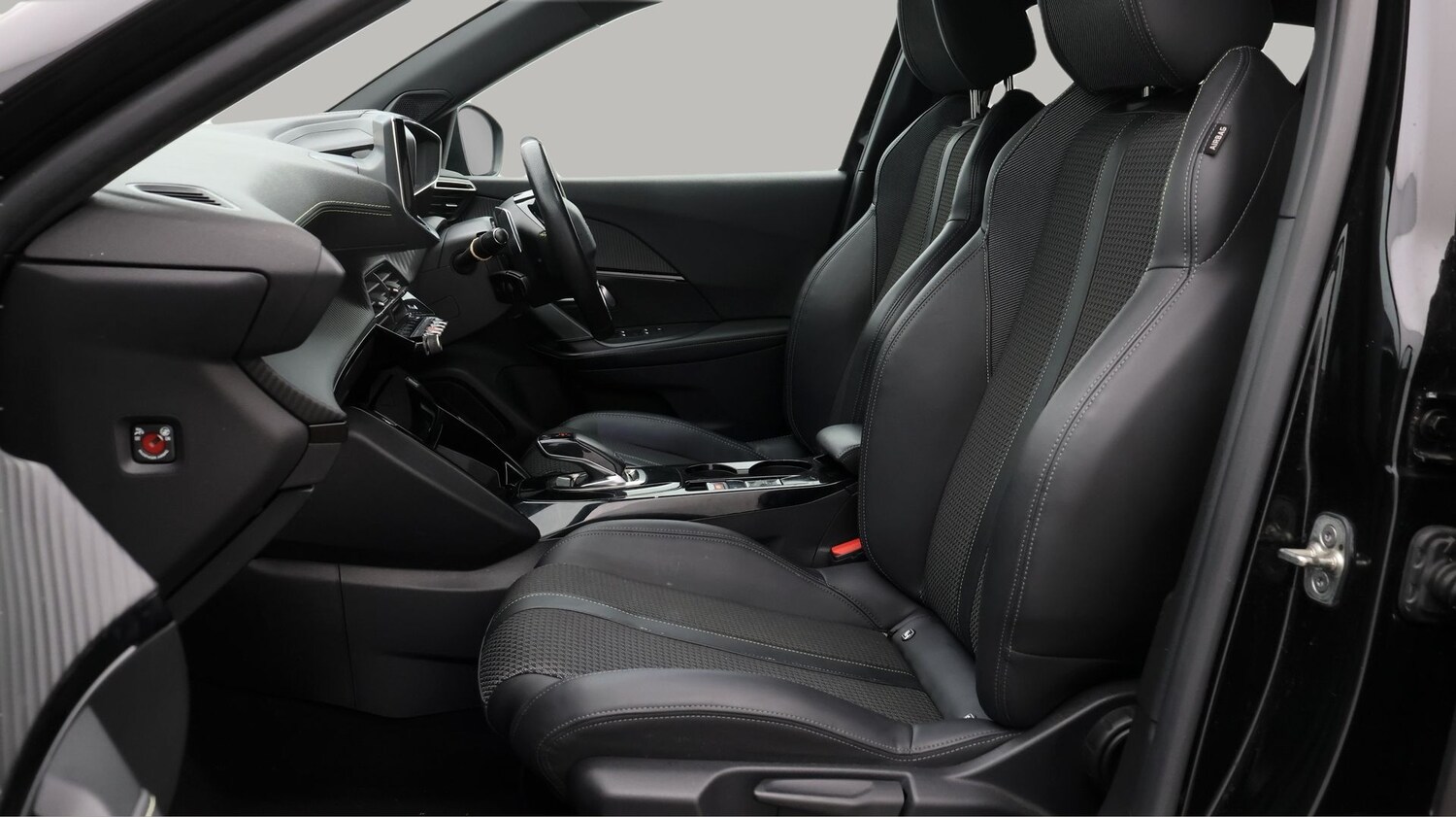 Used Peugeot 2008 2020 for sale - 77461278: Photo 14