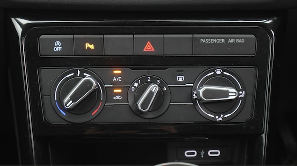 Used Volkswagen T-Cross 2024 for sale - 76314688: Photo 13