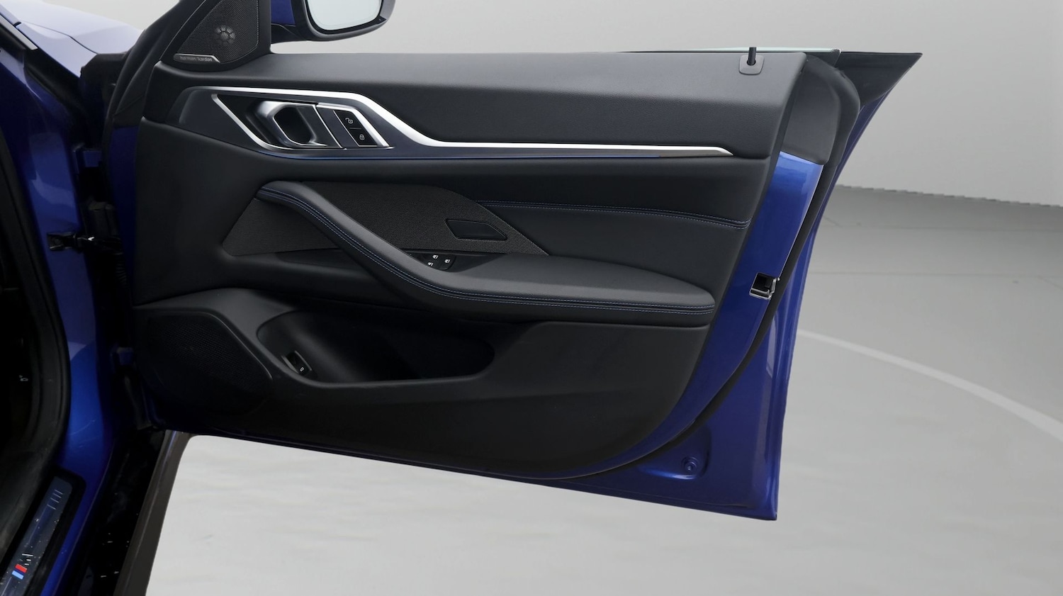 Used BMW i4 2024 for sale - 77635309: Photo 15