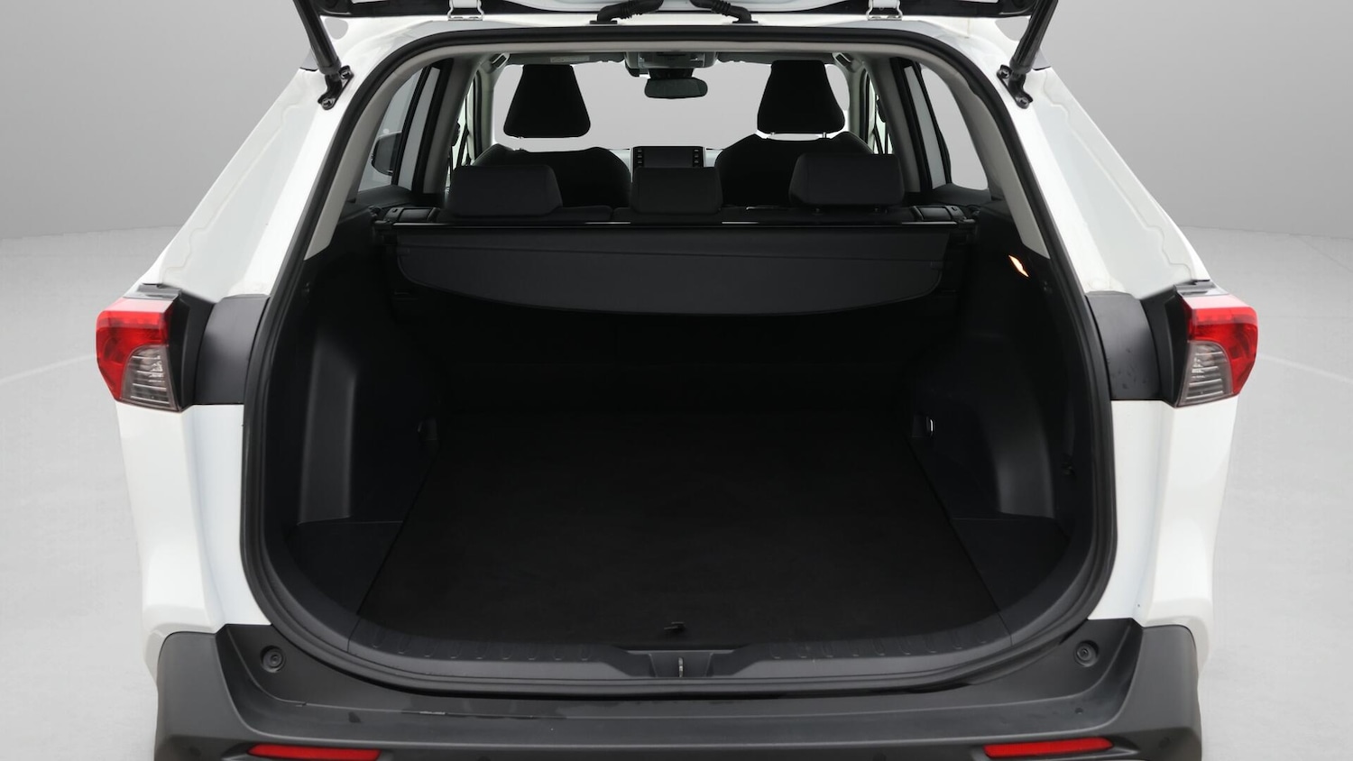 Used Toyota RAV4 2020 for sale - 76247544: Photo 18