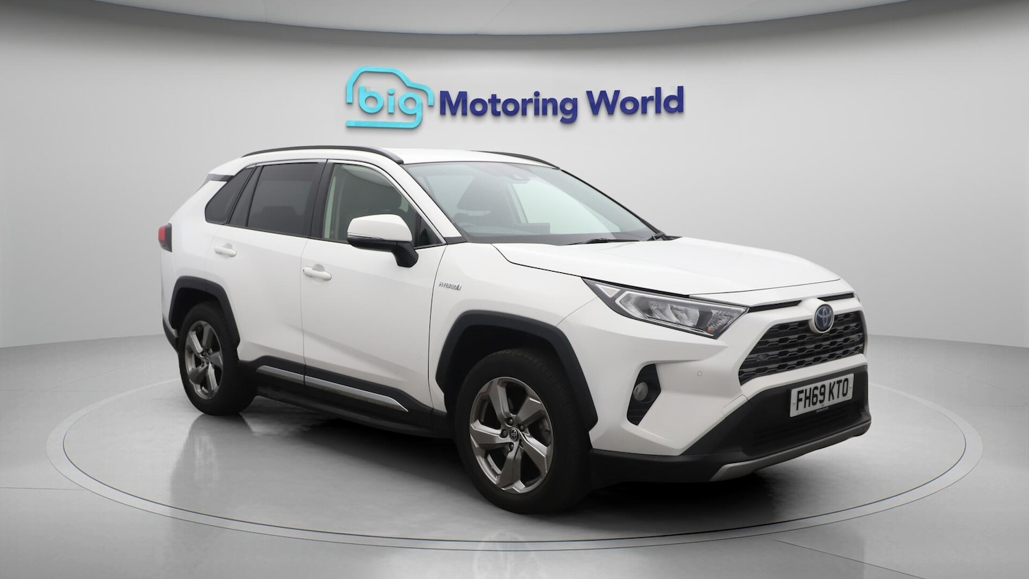 Used Toyota RAV4 2020 for sale - 76247544: Photo 2