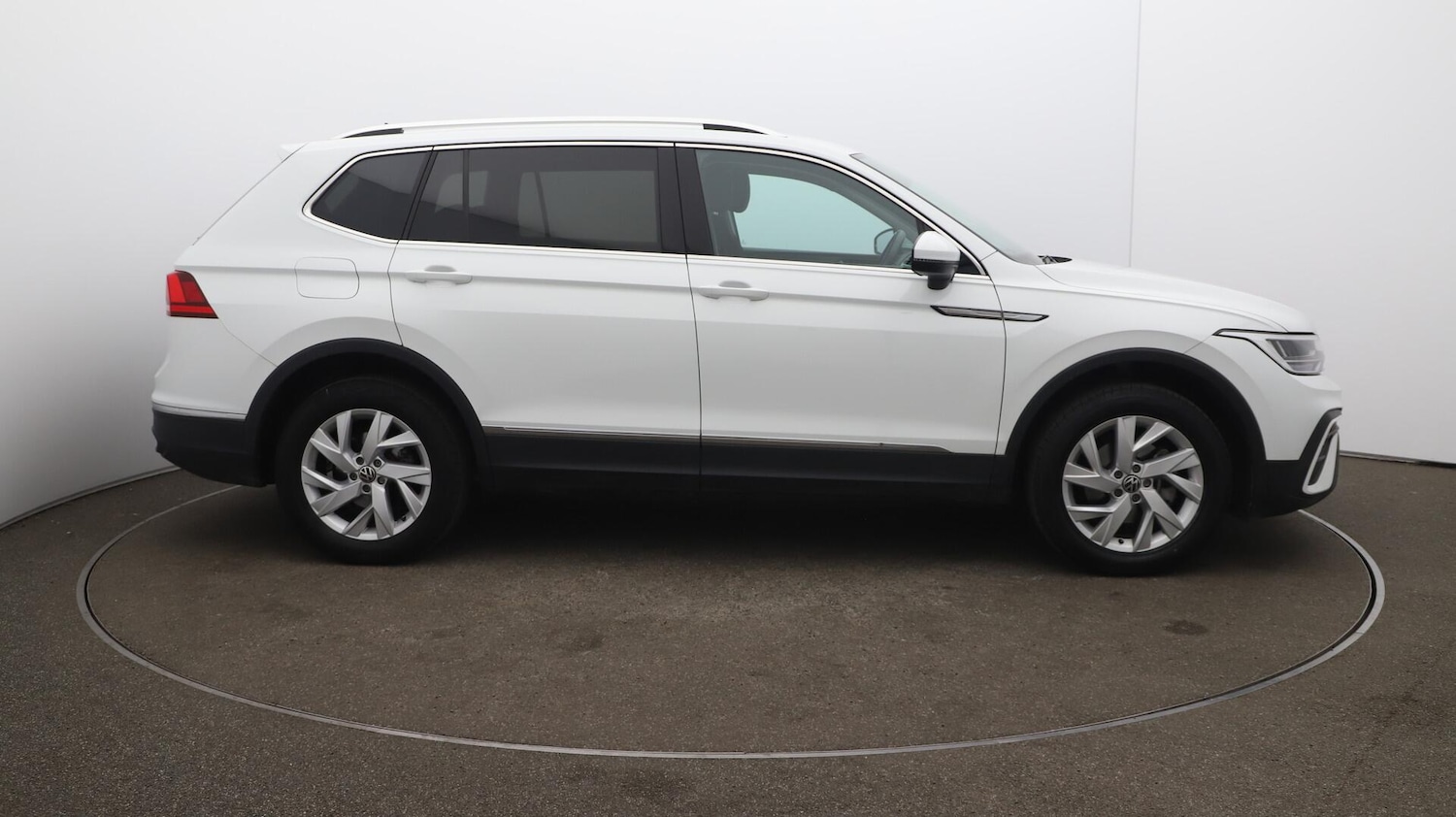 Used Volkswagen Tiguan Allspace 2023 for sale - 76072113: Photo 38