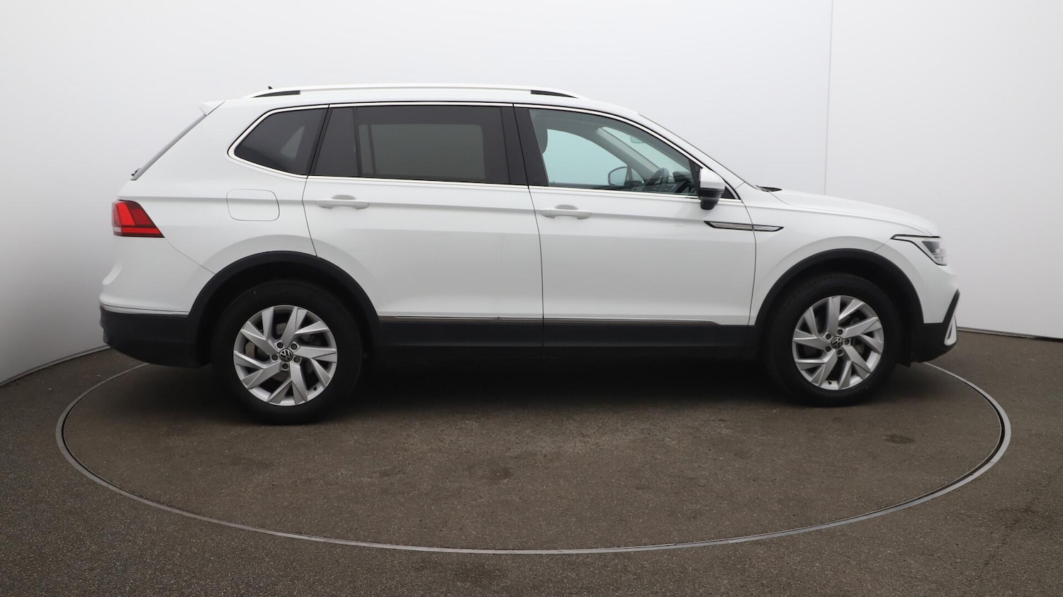 Used Volkswagen Tiguan Allspace 2023 for sale - 76072113: Photo 40