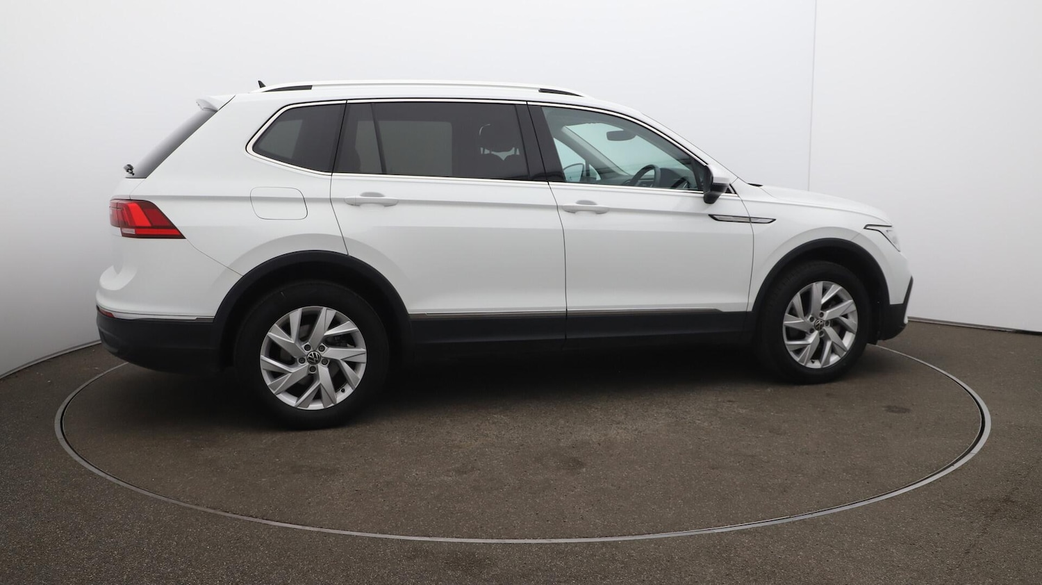Used Volkswagen Tiguan Allspace 2023 for sale - 76072113: Photo 42
