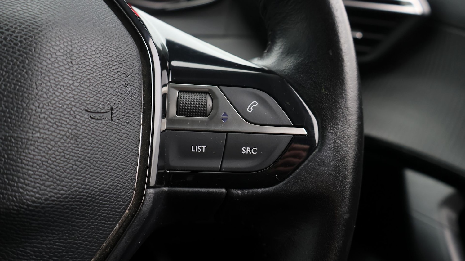 Used Peugeot 2008 2021 for sale - 77656054: Photo 27