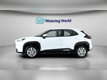 Used Toyota Yaris Cross 2023 for sale - 79548008: Photo