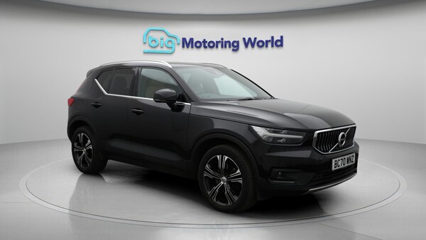 Used Volvo XC40 2020 for sale - 76326161: Photo 2