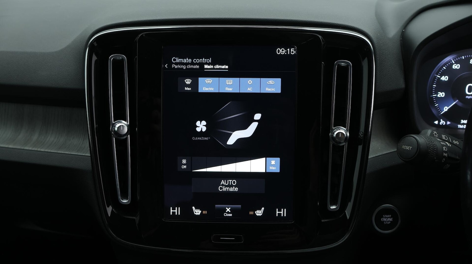 Used Volvo XC40 2021 for sale - 76607602: Photo 13