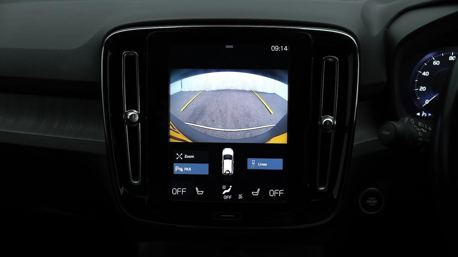 Used Volvo XC40 2021 for sale - 76607602: Photo 25